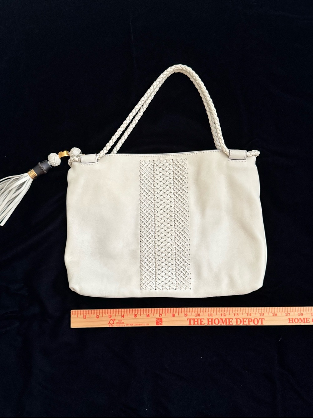 🔹 NEVER USED Vintage GUCCI Cream Lambskin Woven Bamboo Tassel Shoulder Bag - Picture 3 of 16